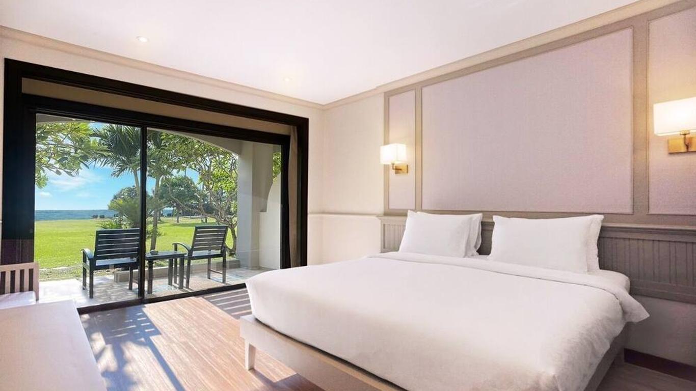 Pinnacle Grand Jomtien Resort and Beach Club