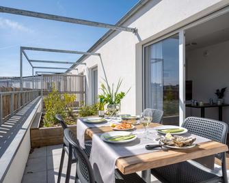 Athome Residence Et Spa - La Rochelle - Balcón