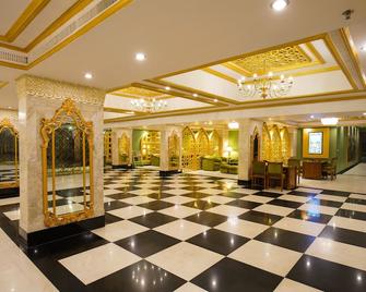 هوتل كلاركس شيراز - اغرا - ردهة