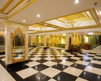 Hotel Clarks Shiraz - Agra - Hành lang