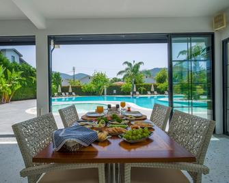 Grand Göcek Hotel - Göcek - Pool