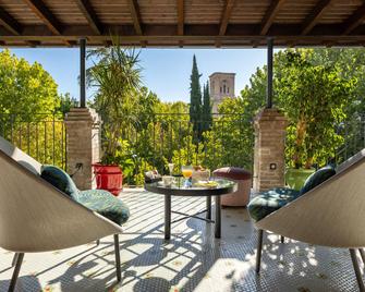 Seda Club Hotel - Small Luxury Hotels - Granada - Budova
