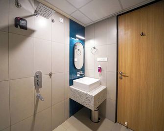 Olive Hotel Baner by Embassy Group - Pune - Bad
