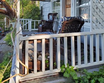 Bay Cottage - Port Townsend - Patio