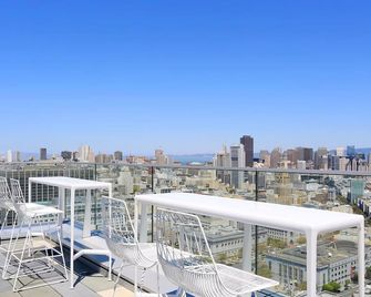 Roomy Hayes Valley 1BR w/ Yoga Studio, 1 min to BART, by Blueground - San Francisco - Balcony