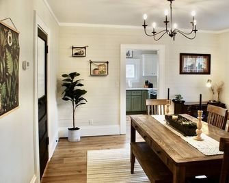 Charming Family Cottage | Sleeps 8 - Dayton - Jídelna