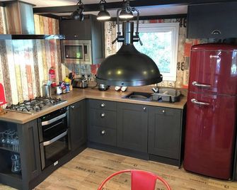 Pet Friendly Lodge - Sleeps6 - Long Stay Discount - Fordingbridge - Κουζίνα