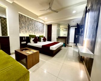 Hotel Banjara - Bhopal - Phòng ngủ