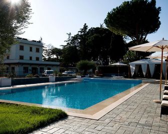 Hotel Castle - Roma - Piscina