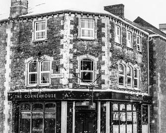 The Cornerhouse - Frome - Будівля