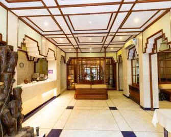 Garden Hotel - Bombay - Recepción