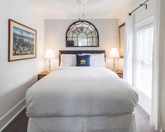 Queen Vic Guest House - פרובינסטאון - חדר שינה