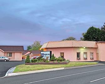 Knights Inn Pine Brook - Pine Brook - Edificio