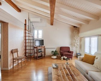 Penthouse In Estafeta, Historical Center.Running Of The Bulls Views. Registration Uat00346 - Pamplona - Sala de estar