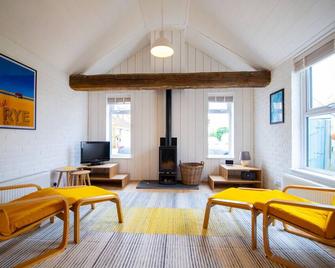 The Dees - Cottage, Rye Harbour - Rye Harbour - Living room