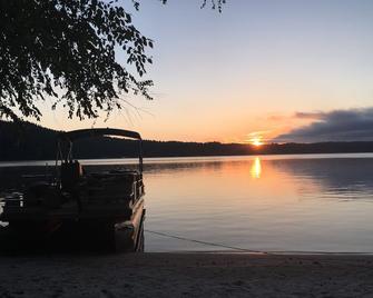 Cozy Cabin On Lake James With Private Beach And Boat Dock - Marion - Beach