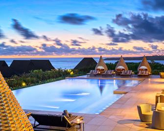 洲際酒店斐濟高爾夫度假村及水療中心 - 納塔多納 - 辛加東卡 - 游泳池