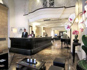 Il Principe Hotel Catania - Catania - Front desk