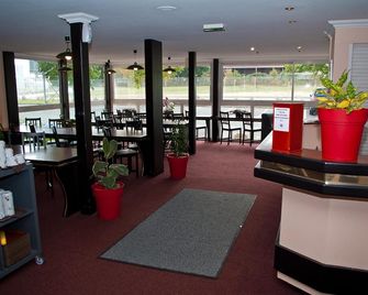 Hôtel Quick Palace Poitiers - שאסנווי דו-פואטו - מסעדה