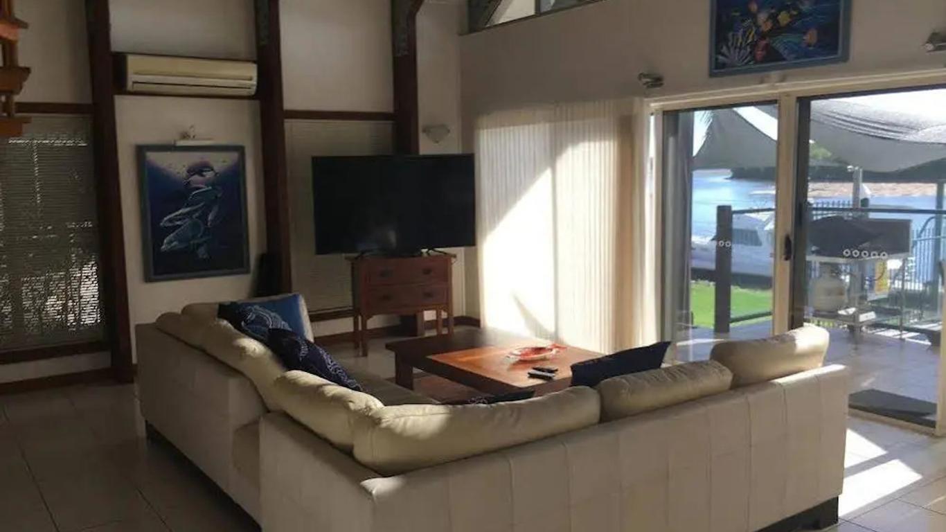 Hinchinbrook Resorts