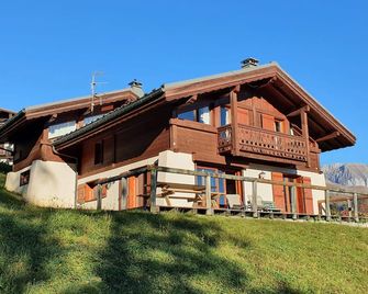 Chalet Familial Face au Mont Blanc - Cordon - Bâtiment