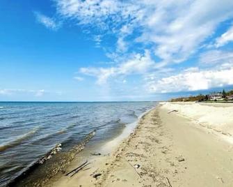 Cozy Guest Suite With Private Bath In Wa - Wasaga Beach - Beach