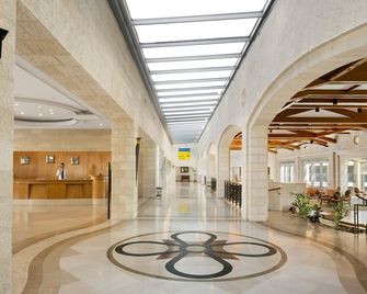 Golden Crown Hotel - Nazareth - Lobby