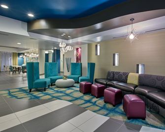 Holiday Inn Express & Suites Carlisle - Harrisburg Area By IHG - Carlisle - Hành lang