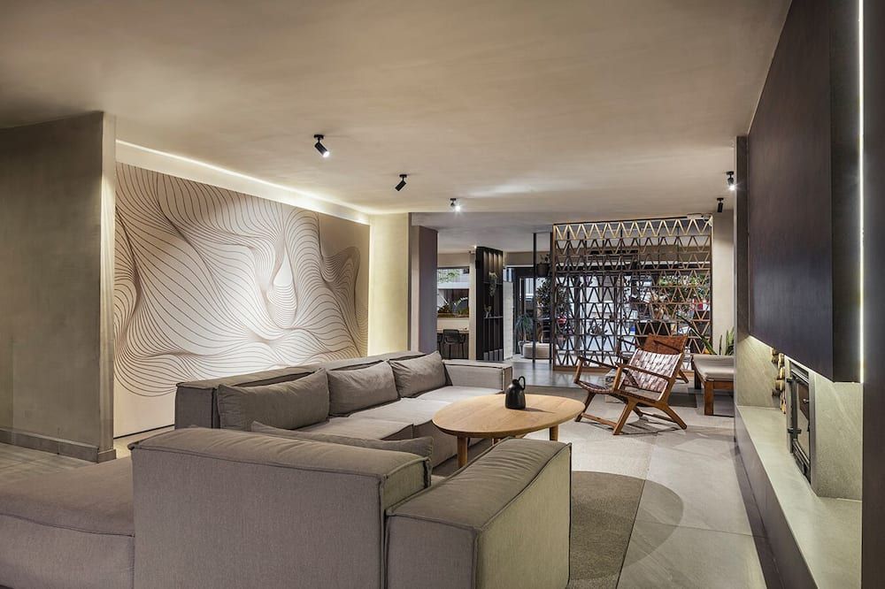 Büyük Hotel - אלניה - טרקלין