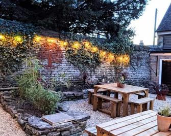 The Boot Inn - Rutland - Stamford - Patio