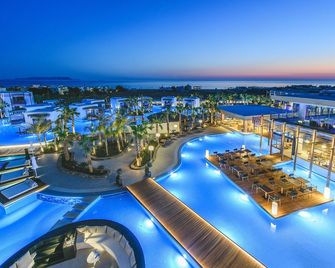 Stella Island Luxury Resort & Spa (Adults Only) - הרסוניסוס - בריכה