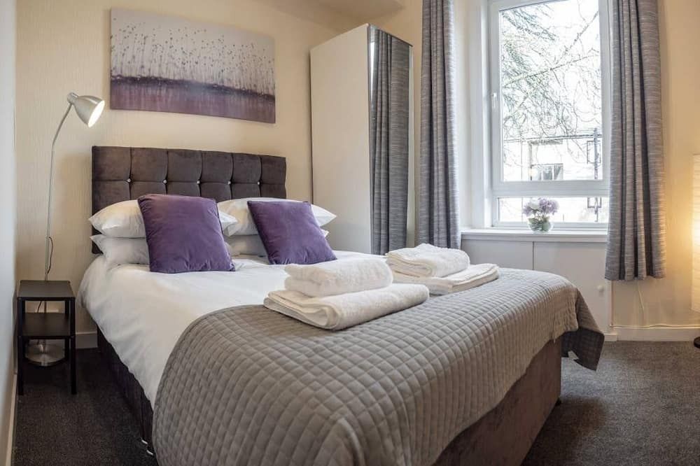 Spacious Flat Close To University And City Centre - Dundee - Bedroom