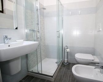 Là Drint Bed & Breakfast - San Benigno Canavese - Baño