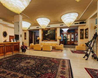 Grand Hotel Excelsior - Chianciano Terme - Recepción