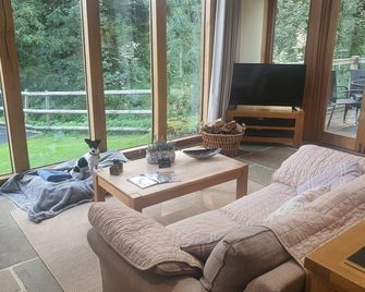 Swn Y Nant Lodge with hot tub Brecon - Brecon - Living room