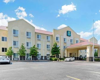 Spark by Hilton La Grange - La Grange - Budova