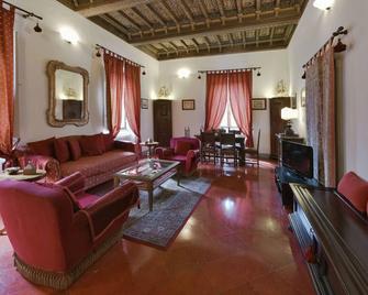 Residenze d'Epoca Palazzo Coli Bizzarrini - Siena