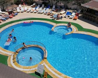 Golden Moon Apart Hotel - Kusadasi - Pool