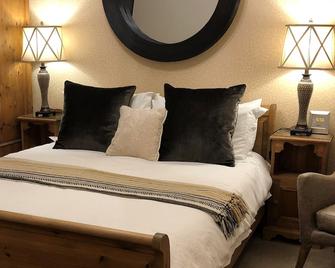 All Seasons Guest House - Filey - Bedroom
