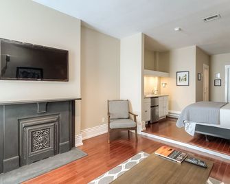 Downtown Guest Suite on Saint Clair - Frankfort - Schlafzimmer