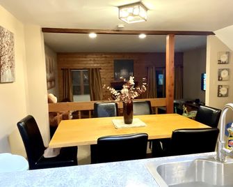 Shawnee Mountain 2bdr kids friendly townhouse 3 minutes away from slopes - East Stroudsburg - Jídelna