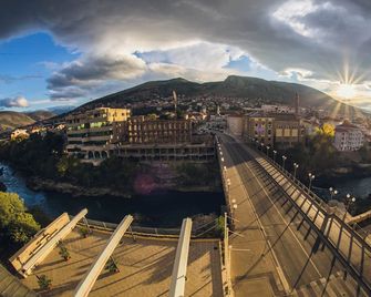 Hotel Bristol - Mostar - Außenansicht