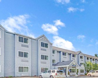 Days Inn by Wyndham Sturbridge - Sturbridge - Будівля