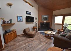 Trail Creek pool/sauna/jacuzzi King, Queen sofa sleep 2Full Baths Two Level Unit - Killington - Phòng khách