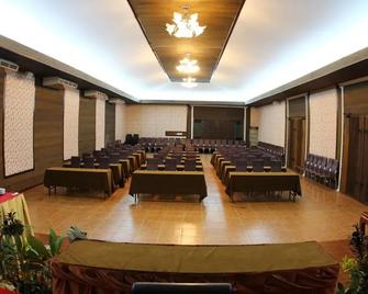 The Hub Erawan Resort - Si Sawat - Sala de reuniones