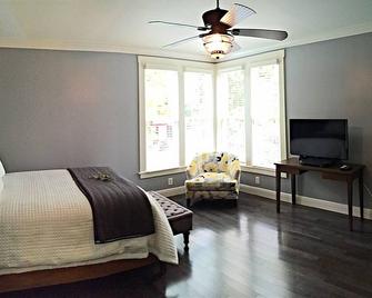 Chateau in the Vineyard - Fairfield - Bedroom