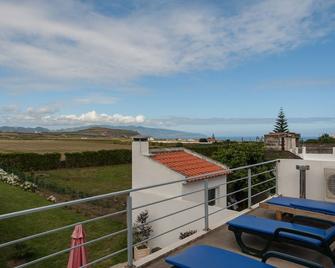 Surf Beachsanta Barbara Secret Gardens - Ribeira Grande - Balcony