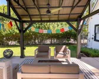 Stylish Studio in the Heart of Camp Verde - Camp Verde - Binnenhof