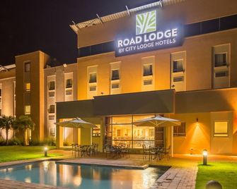Road Lodge Bloemfontein Airport - Bloemfontein - Building