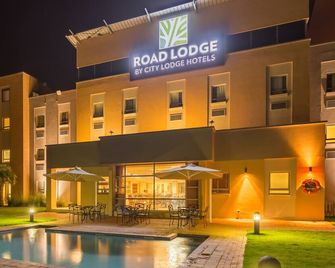 Road Lodge Bloemfontein Airport - Bloemfontein - Building